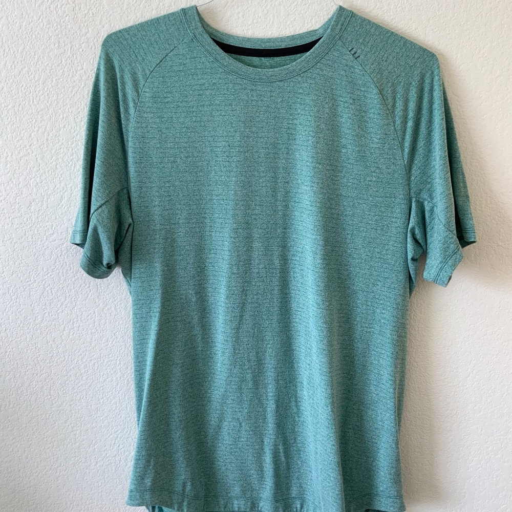 Lululemon Drysense Short Sleeve Large